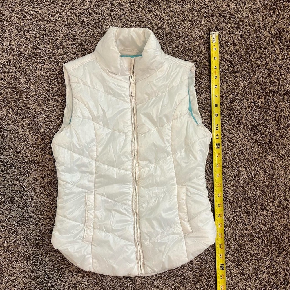 Aeropostale womens white puffer vest